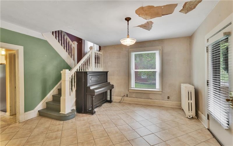 1262 Hancock Avenue, Vandergrift, 15690, 4 Bedroom Bedrooms, 10 Room Rooms,1 BathroomBathrooms,Residential,For Sale,Hancock Avenue,1768392
