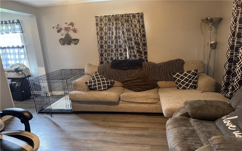 128 Keeny Row, New Salem, 15468, 2 Bedrooms Bedrooms, 5 Rooms Rooms,1 BathroomBathrooms,Residential,For Sale,Keeny Row,1769960