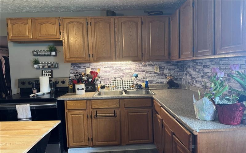 128 Keeny Row, New Salem, 15468, 2 Bedrooms Bedrooms, 5 Rooms Rooms,1 BathroomBathrooms,Residential,For Sale,Keeny Row,1769960