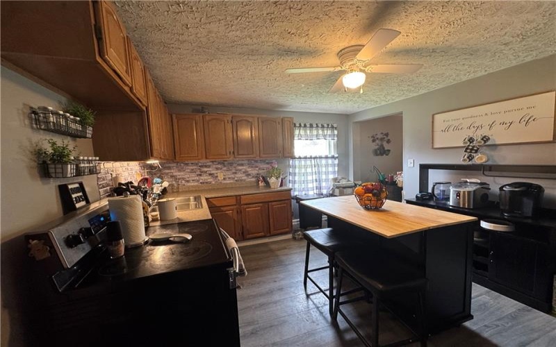 128 Keeny Row, New Salem, 15468, 2 Bedrooms Bedrooms, 5 Rooms Rooms,1 BathroomBathrooms,Residential,For Sale,Keeny Row,1769960