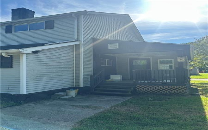 326 Riverside, Van Meter, 15479, 5 Bedrooms Bedrooms, 10 Rooms Rooms,1.1 BathroomsBathrooms,Residential,For Sale,Riverside,1769962