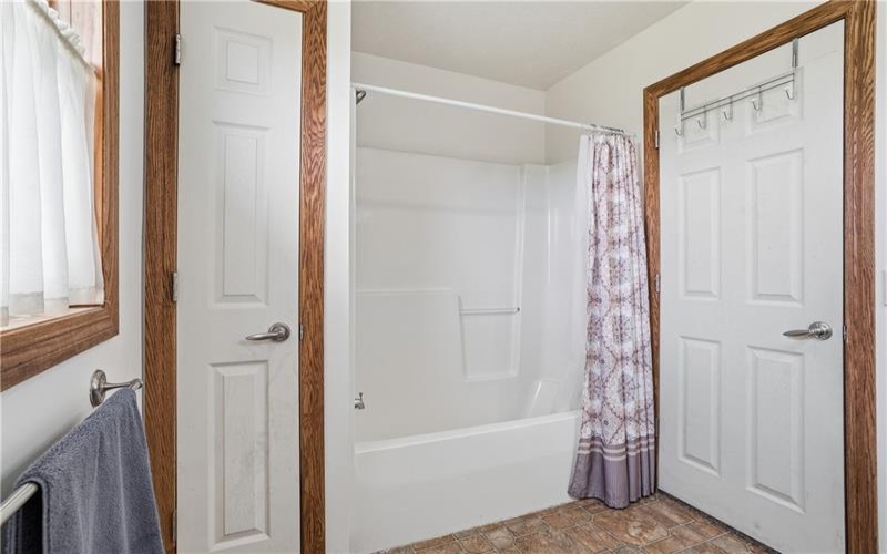 220 Main Rd, West Alexander, 15376, 4 Bedrooms Bedrooms, ,2.1 BathroomsBathrooms,Residential,For Sale,Main Rd,1759949