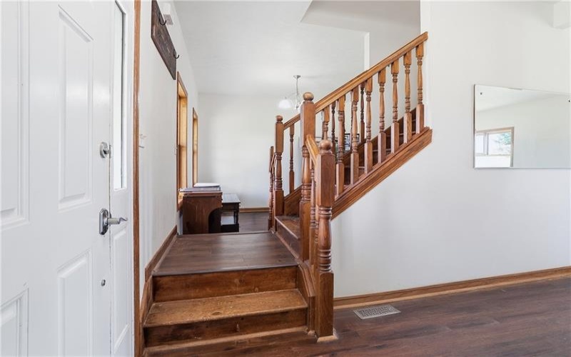 220 Main Rd, West Alexander, 15376, 4 Bedrooms Bedrooms, ,2.1 BathroomsBathrooms,Residential,For Sale,Main Rd,1759949