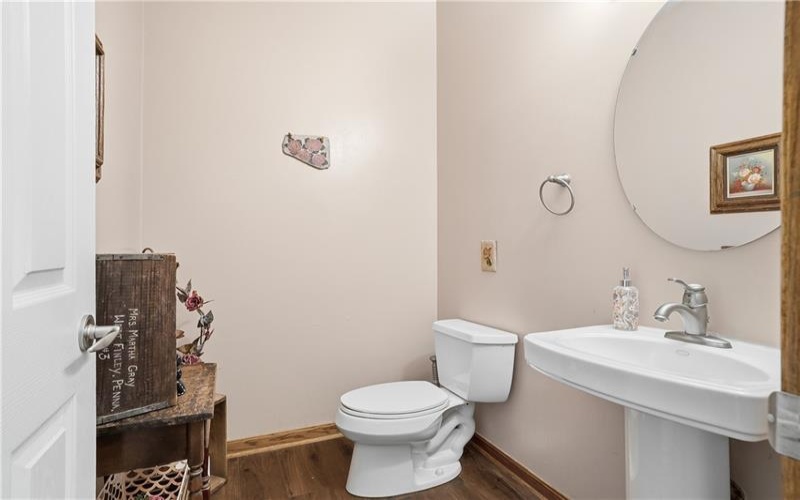 220 Main Rd, West Alexander, 15376, 4 Bedrooms Bedrooms, ,2.1 BathroomsBathrooms,Farm-acreage-lot,For Sale,Main Rd,1759950