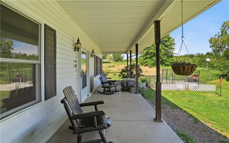 220 Main Rd, West Alexander, 15376, 4 Bedrooms Bedrooms, ,2.1 BathroomsBathrooms,Farm-acreage-lot,For Sale,Main Rd,1759950