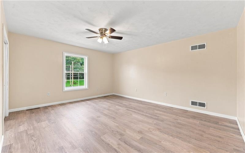 434 2nd, Sutersville, 15083, 4 Bedroom Bedrooms, 9 Room Rooms,2 BathroomBathrooms,Residential,For Sale,2nd,1769553