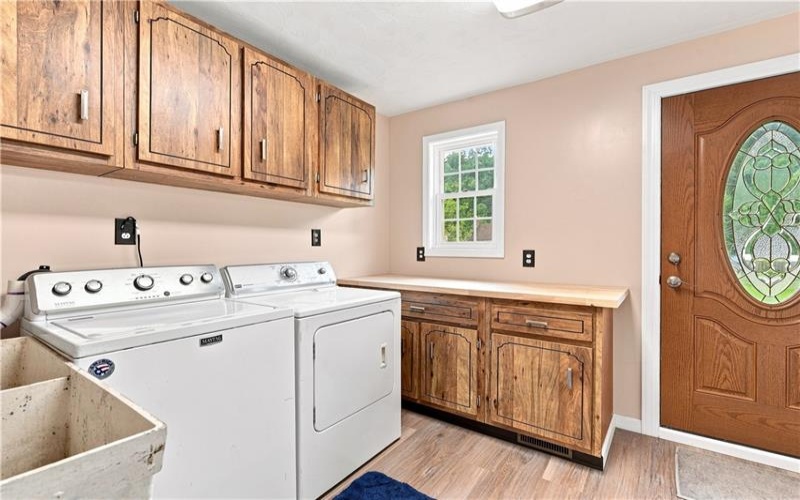 434 2nd, Sutersville, 15083, 4 Bedroom Bedrooms, 9 Room Rooms,2 BathroomBathrooms,Residential,For Sale,2nd,1769553