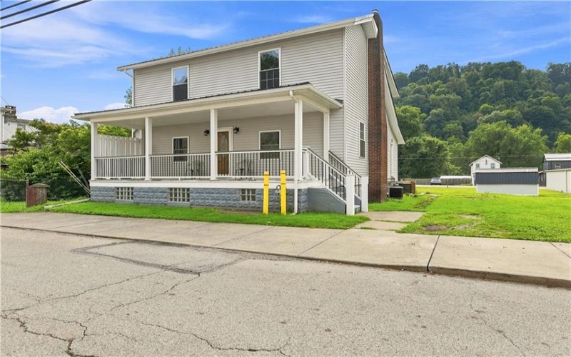 434 2nd, Sutersville, 15083, 4 Bedroom Bedrooms, 9 Room Rooms,2 BathroomBathrooms,Residential,For Sale,2nd,1769553