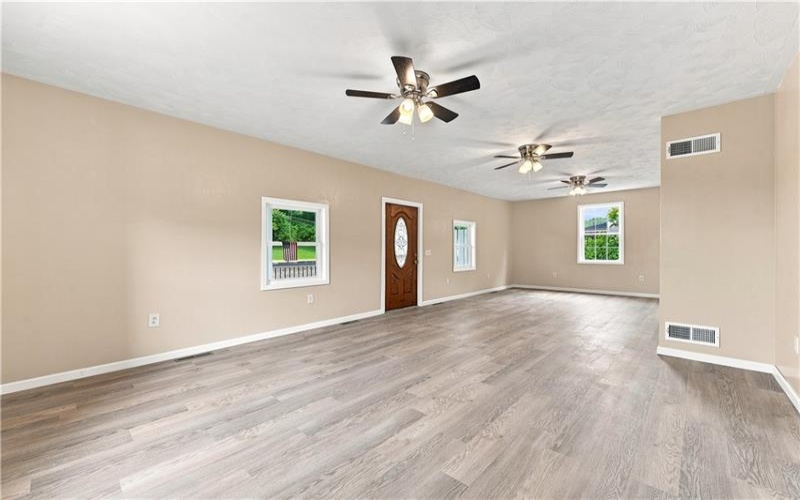 434 2nd, Sutersville, 15083, 4 Bedroom Bedrooms, 9 Room Rooms,2 BathroomBathrooms,Residential,For Sale,2nd,1769553