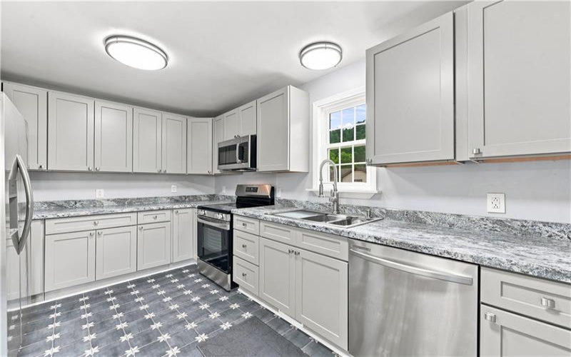 434 2nd, Sutersville, 15083, 4 Bedroom Bedrooms, 9 Room Rooms,2 BathroomBathrooms,Residential,For Sale,2nd,1769553