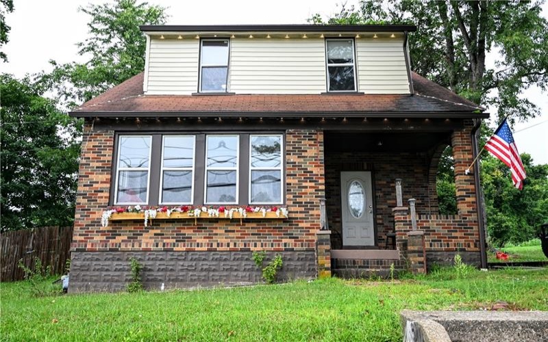 1718 4th St, Monongahela, 15063, 3 Bedrooms Bedrooms, 10 Rooms Rooms,1.1 BathroomsBathrooms,Residential,For Sale,4th St,1769985