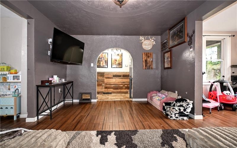 1718 4th St, Monongahela, 15063, 3 Bedrooms Bedrooms, 10 Rooms Rooms,1.1 BathroomsBathrooms,Residential,For Sale,4th St,1769985