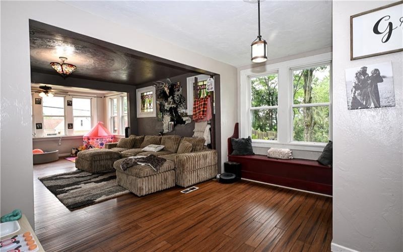 1718 4th St, Monongahela, 15063, 3 Bedrooms Bedrooms, 10 Rooms Rooms,1.1 BathroomsBathrooms,Residential,For Sale,4th St,1769985