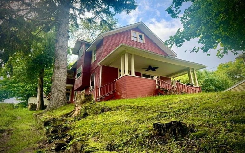 800 Coleman Avenue, Johnstown, 15902, ,Multi-unit,For Sale,Coleman Avenue,1769998