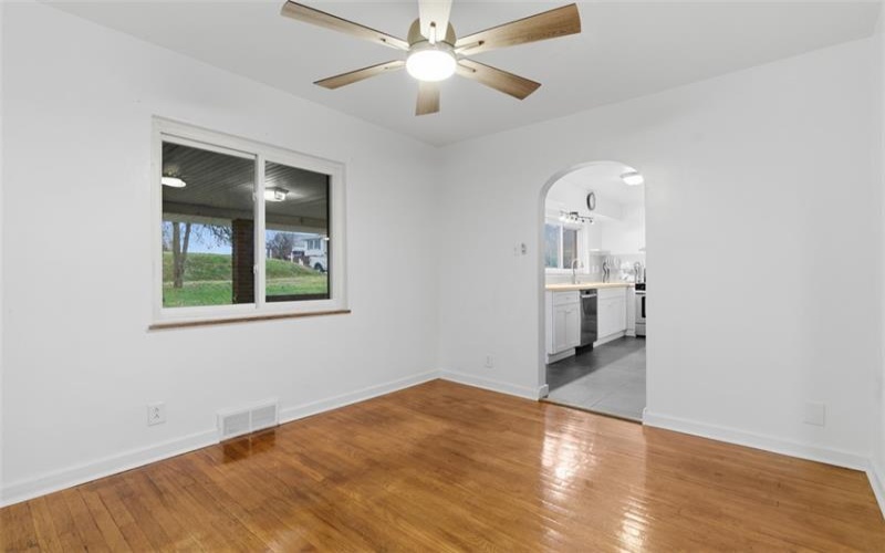 116 Warren Dr, New Kensington, 15068, 3 Bedroom Bedrooms, 6 Room Rooms,1.1 BathroomBathrooms,Residential,For Sale,Warren Dr,1770000