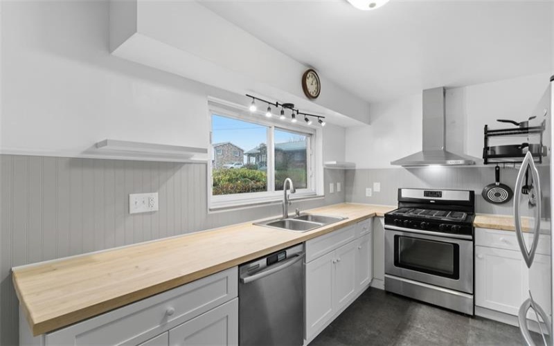 116 Warren Dr, New Kensington, 15068, 3 Bedroom Bedrooms, 6 Room Rooms,1.1 BathroomBathrooms,Residential,For Sale,Warren Dr,1770000