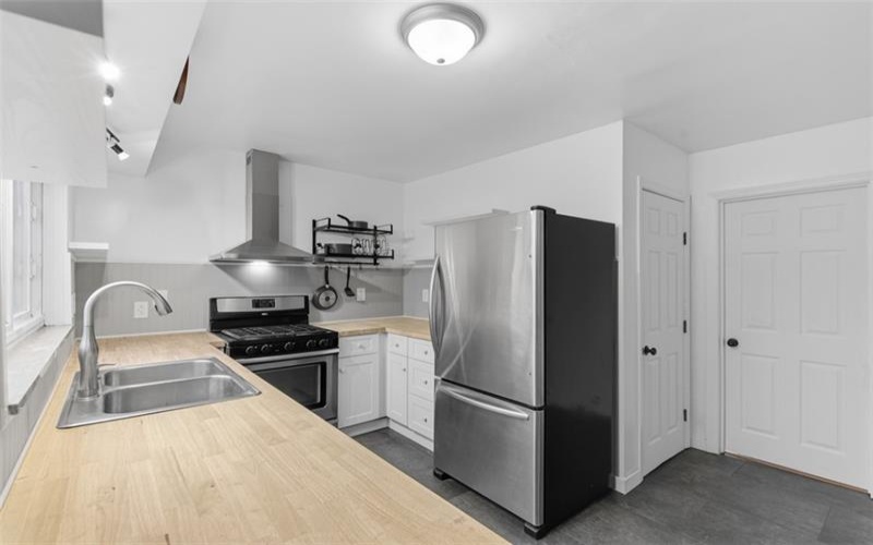 116 Warren Dr, New Kensington, 15068, 3 Bedroom Bedrooms, 6 Room Rooms,1.1 BathroomBathrooms,Residential,For Sale,Warren Dr,1770000