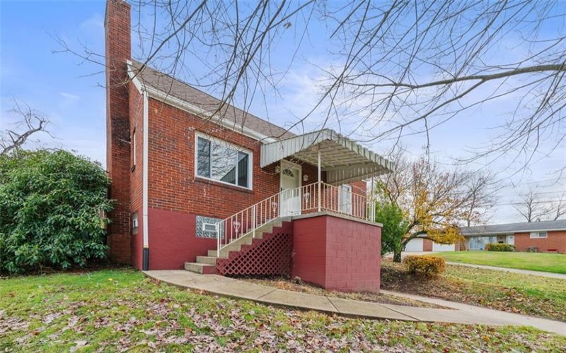 116 Warren Dr, New Kensington, 15068, 3 Bedroom Bedrooms, 6 Room Rooms,1.1 BathroomBathrooms,Residential,For Sale,Warren Dr,1770000