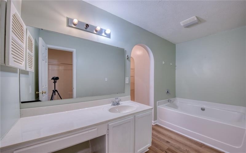 2115 Shawnee Dr, Washington, 15301, 3 Bedrooms Bedrooms, 8 Rooms Rooms,3.1 BathroomsBathrooms,Residential,For Sale,Shawnee Dr,1770006