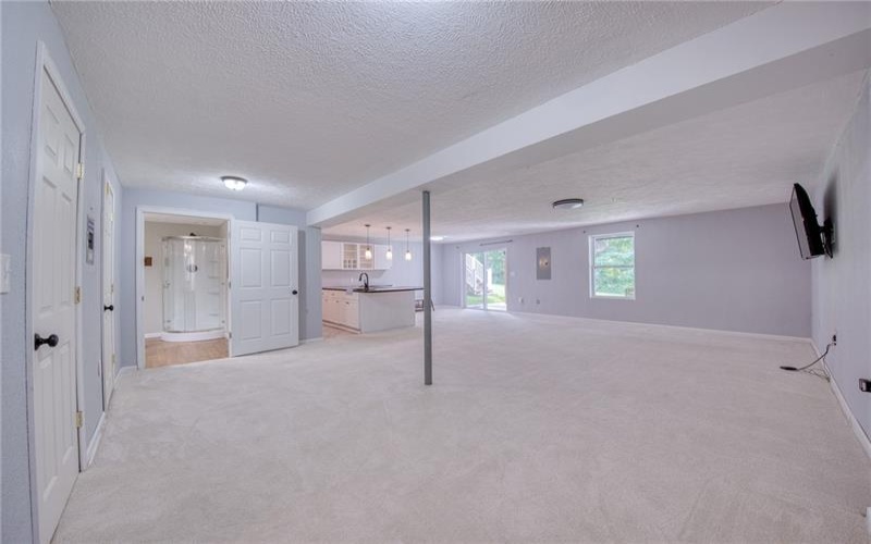 2115 Shawnee Dr, Washington, 15301, 3 Bedrooms Bedrooms, 8 Rooms Rooms,3.1 BathroomsBathrooms,Residential,For Sale,Shawnee Dr,1770006