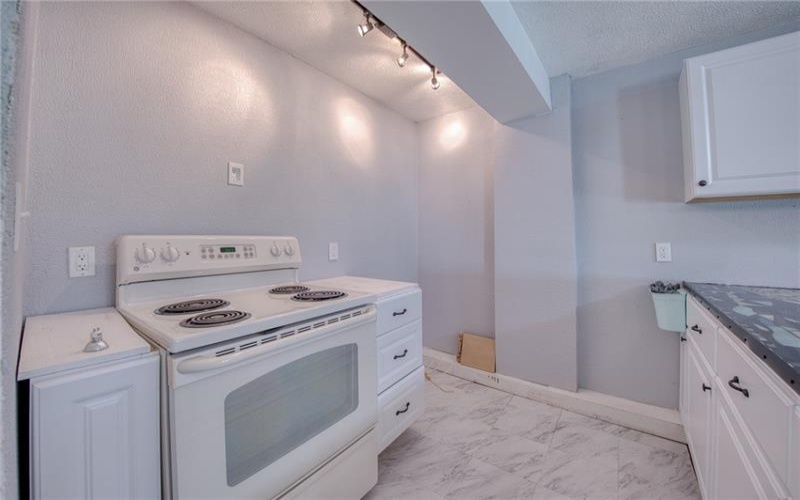 2115 Shawnee Dr, Washington, 15301, 3 Bedrooms Bedrooms, 8 Rooms Rooms,3.1 BathroomsBathrooms,Residential,For Sale,Shawnee Dr,1770006