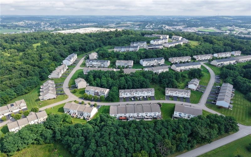 2115 Shawnee Dr, Washington, 15301, 3 Bedrooms Bedrooms, 8 Rooms Rooms,3.1 BathroomsBathrooms,Residential,For Sale,Shawnee Dr,1770006