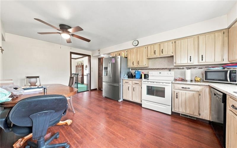 20 Mavor Ln, Avella, 15312, 4 Bedrooms Bedrooms, ,1.1 BathroomsBathrooms,Farm-acreage-lot,For Sale,new shop, 6 other building,Mavor Ln,1769991