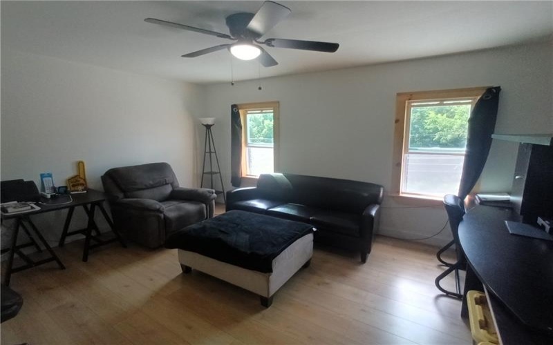 210 4TH STREET, JEANETTE, 15644, 3 Bedrooms Bedrooms, 5 Rooms Rooms,1.1 BathroomsBathrooms,Residential,For Sale,4TH STREET,1770042