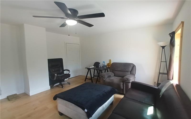 210 4TH STREET, JEANETTE, 15644, 3 Bedrooms Bedrooms, 5 Rooms Rooms,1.1 BathroomsBathrooms,Residential,For Sale,4TH STREET,1770042