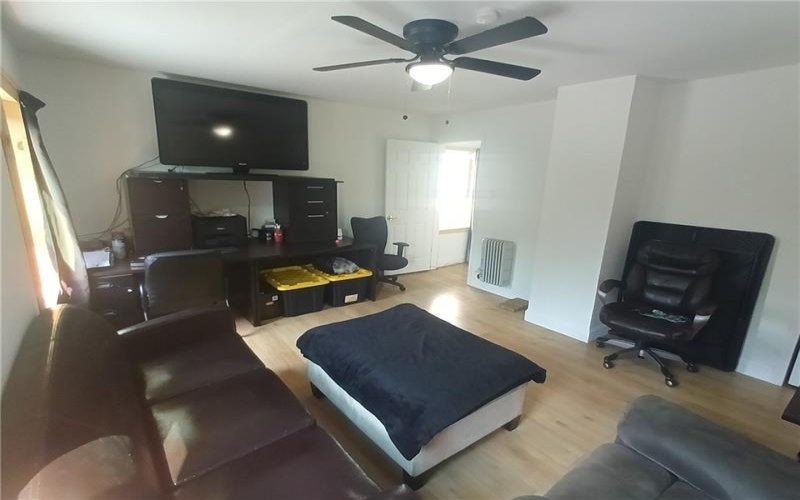 210 4TH STREET, JEANETTE, 15644, 3 Bedrooms Bedrooms, 5 Rooms Rooms,1.1 BathroomsBathrooms,Residential,For Sale,4TH STREET,1770042