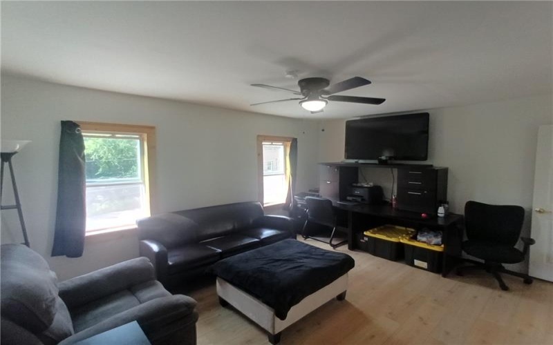 210 4TH STREET, JEANETTE, 15644, 3 Bedrooms Bedrooms, 5 Rooms Rooms,1.1 BathroomsBathrooms,Residential,For Sale,4TH STREET,1770042