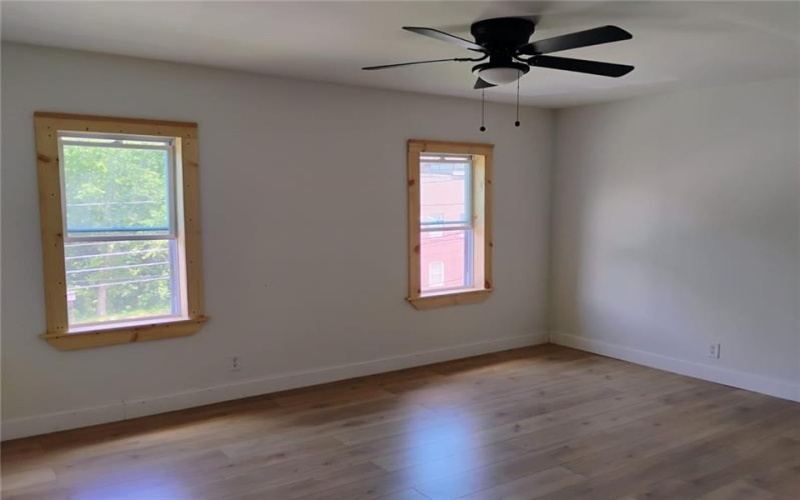 210 4TH STREET, JEANETTE, 15644, 3 Bedrooms Bedrooms, 5 Rooms Rooms,1.1 BathroomsBathrooms,Residential,For Sale,4TH STREET,1770042