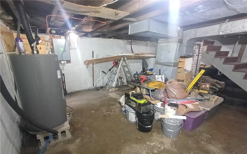210 4TH STREET, JEANETTE, 15644, 3 Bedrooms Bedrooms, 5 Rooms Rooms,1.1 BathroomsBathrooms,Residential,For Sale,4TH STREET,1770042