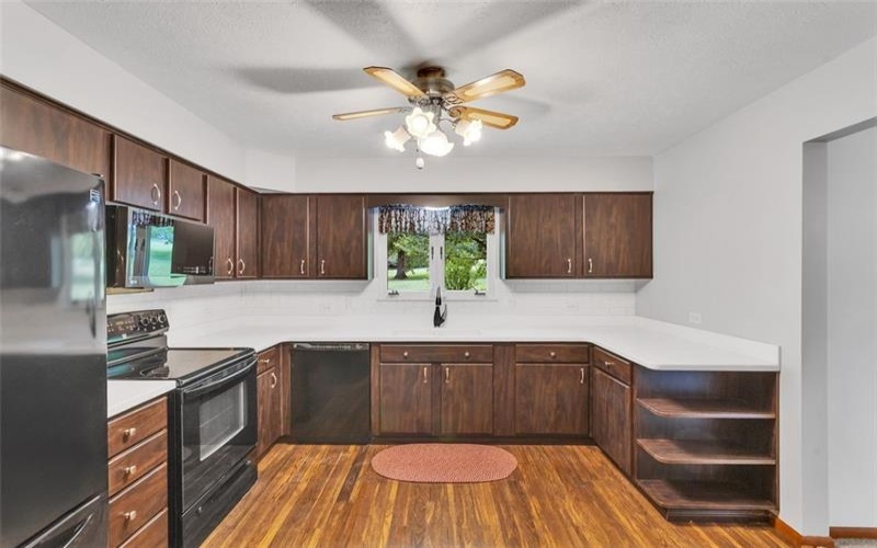 113 Heritage Hills Rd, Uniontown, 15401, 3 Bedrooms Bedrooms, 8 Rooms Rooms,3 BathroomsBathrooms,Residential,For Sale,Heritage Hills Rd,1760463