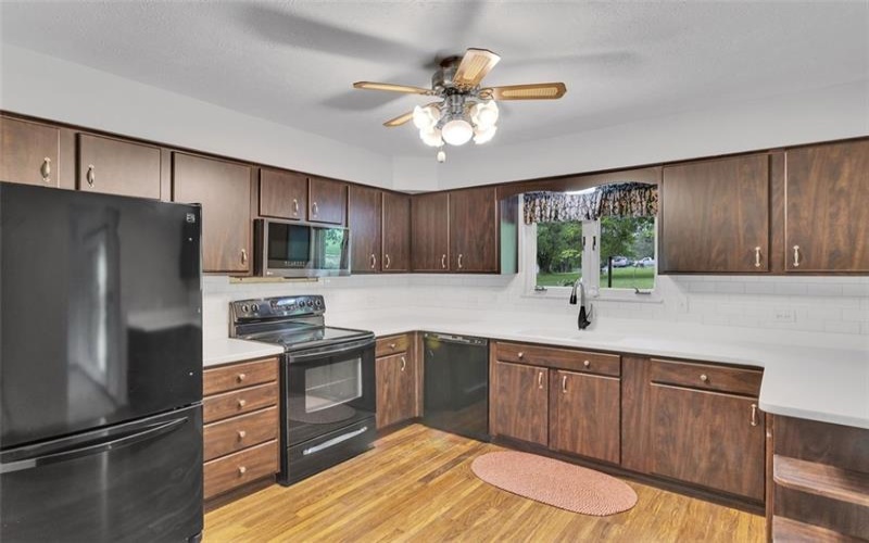 113 Heritage Hills Rd, Uniontown, 15401, 3 Bedrooms Bedrooms, 8 Rooms Rooms,3 BathroomsBathrooms,Residential,For Sale,Heritage Hills Rd,1760463