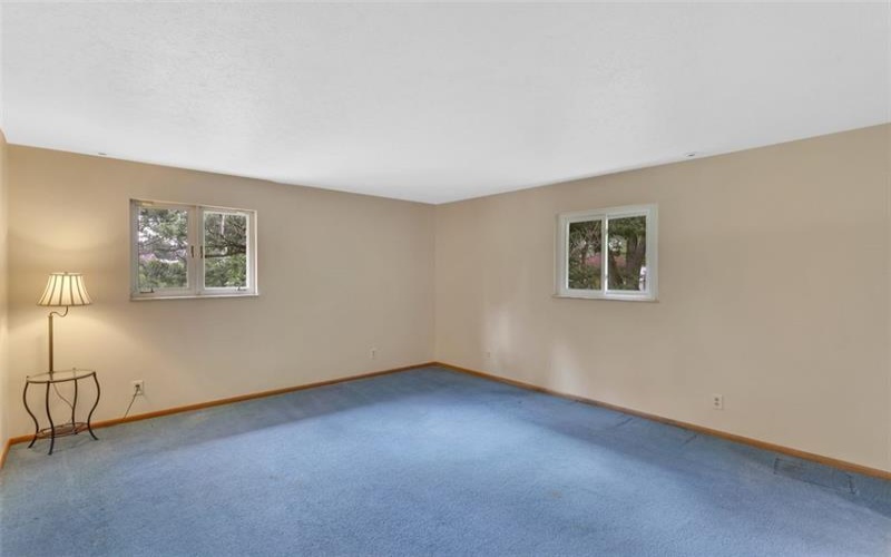 113 Heritage Hills Rd, Uniontown, 15401, 3 Bedrooms Bedrooms, 8 Rooms Rooms,3 BathroomsBathrooms,Residential,For Sale,Heritage Hills Rd,1760463