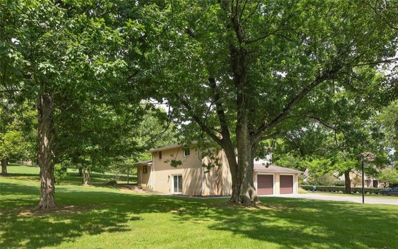 113 Heritage Hills Rd, Uniontown, 15401, 3 Bedrooms Bedrooms, 8 Rooms Rooms,3 BathroomsBathrooms,Residential,For Sale,Heritage Hills Rd,1760463