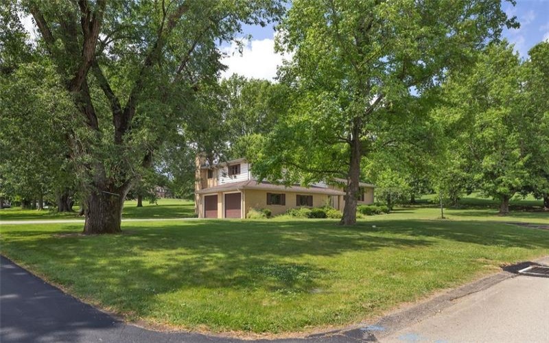113 Heritage Hills Rd, Uniontown, 15401, 3 Bedrooms Bedrooms, 8 Rooms Rooms,3 BathroomsBathrooms,Residential,For Sale,Heritage Hills Rd,1760463