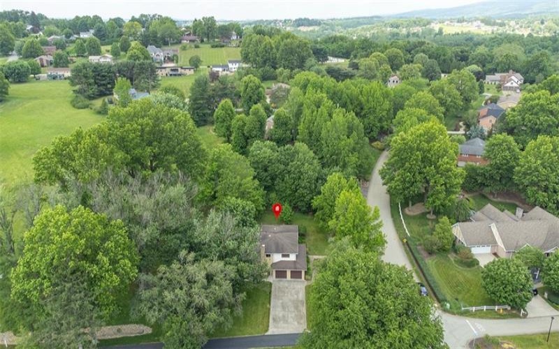 113 Heritage Hills Rd, Uniontown, 15401, 3 Bedrooms Bedrooms, 8 Rooms Rooms,3 BathroomsBathrooms,Residential,For Sale,Heritage Hills Rd,1760463