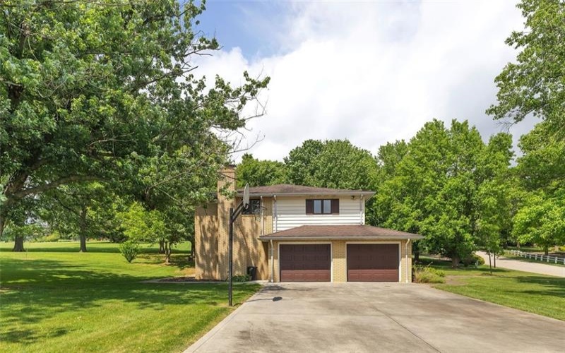113 Heritage Hills Rd, Uniontown, 15401, 3 Bedrooms Bedrooms, 8 Rooms Rooms,3 BathroomsBathrooms,Residential,For Sale,Heritage Hills Rd,1760463
