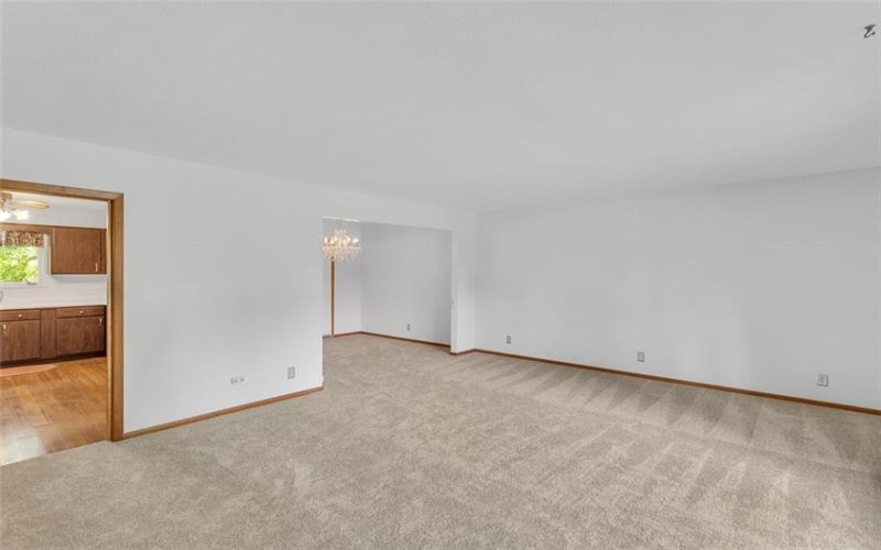 113 Heritage Hills Rd, Uniontown, 15401, 3 Bedrooms Bedrooms, 8 Rooms Rooms,3 BathroomsBathrooms,Residential,For Sale,Heritage Hills Rd,1760463