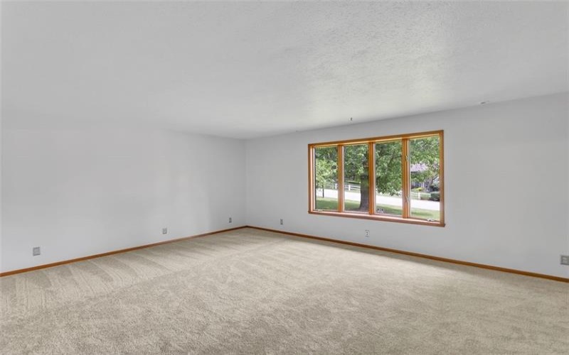 113 Heritage Hills Rd, Uniontown, 15401, 3 Bedrooms Bedrooms, 8 Rooms Rooms,3 BathroomsBathrooms,Residential,For Sale,Heritage Hills Rd,1760463
