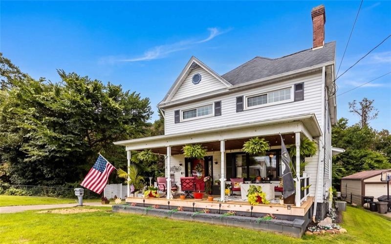223 Wilson, Charleroi, 15022, 5 Bedrooms Bedrooms, 11 Rooms Rooms,3 BathroomsBathrooms,Residential,For Sale,Wilson,1770110