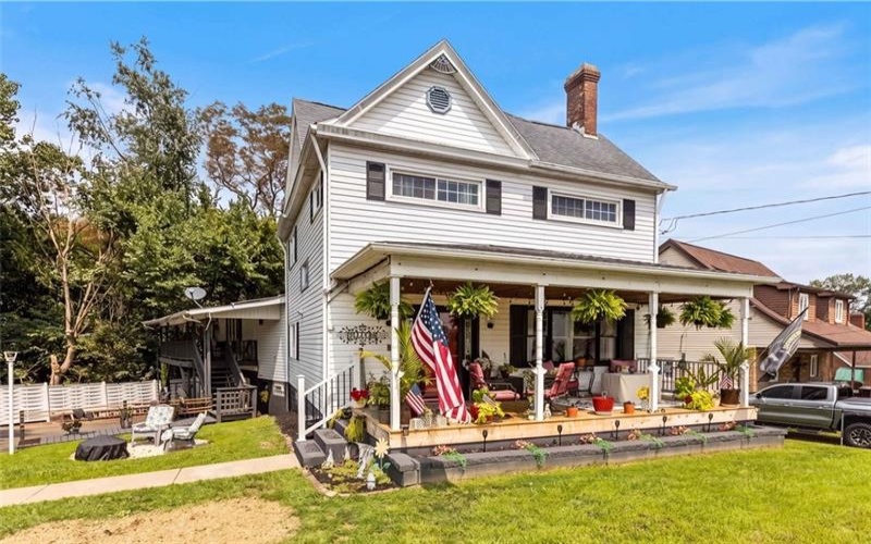223 Wilson, Charleroi, 15022, 5 Bedrooms Bedrooms, 11 Rooms Rooms,3 BathroomsBathrooms,Residential,For Sale,Wilson,1770110