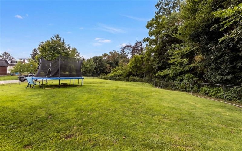 223 Wilson, Charleroi, 15022, 5 Bedrooms Bedrooms, 11 Rooms Rooms,3 BathroomsBathrooms,Residential,For Sale,Wilson,1770110