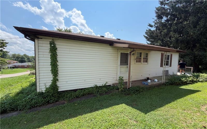 111 Adams St, Monongahela, 15063, 2 Bedrooms Bedrooms, ,1 BathroomBathrooms,Residential,For Sale,Adams St,1770152
