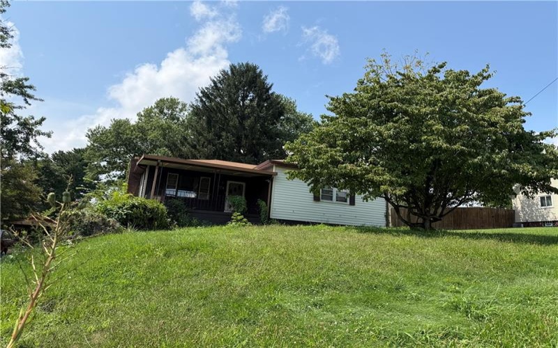 111 Adams St, Monongahela, 15063, 2 Bedrooms Bedrooms, ,1 BathroomBathrooms,Residential,For Sale,Adams St,1770152