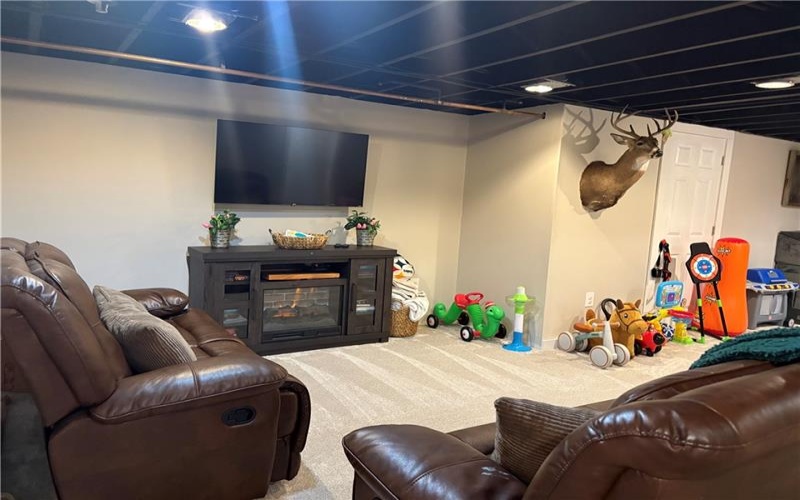 115 Frisbee Ave, Connellsville, 15425, 3 Bedrooms Bedrooms, 7 Rooms Rooms,2 BathroomsBathrooms,Residential,For Sale,Frisbee Ave,1770172