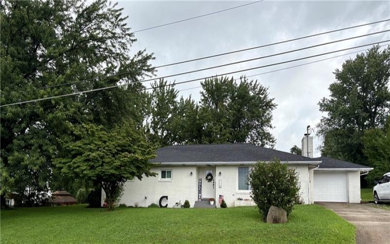 115 Frisbee Ave, Connellsville, 15425, 3 Bedrooms Bedrooms, 7 Rooms Rooms,2 BathroomsBathrooms,Residential,For Sale,Frisbee Ave,1770172