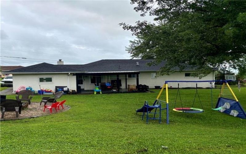 115 Frisbee Ave, Connellsville, 15425, 3 Bedrooms Bedrooms, 7 Rooms Rooms,2 BathroomsBathrooms,Residential,For Sale,Frisbee Ave,1770172